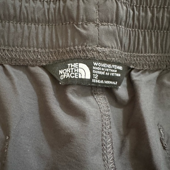 North Face Lightweight Performance Hiking Pants. Women’s 12 Charcoal 30” Inseam. - Picture 5 of 7